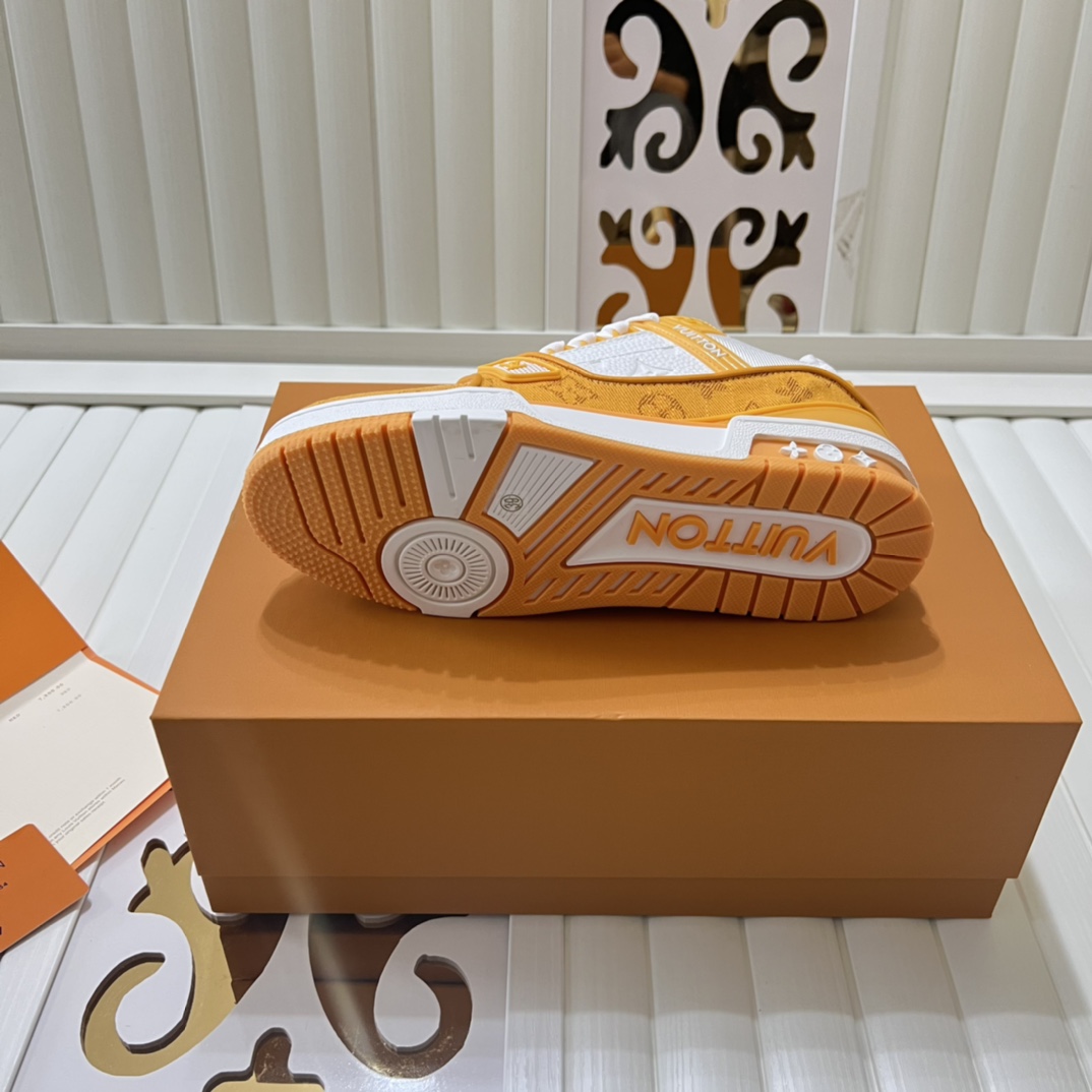 すぐ届く 2024新作 ルイヴィトン 男女兼用 スニーカー スーパーコピー