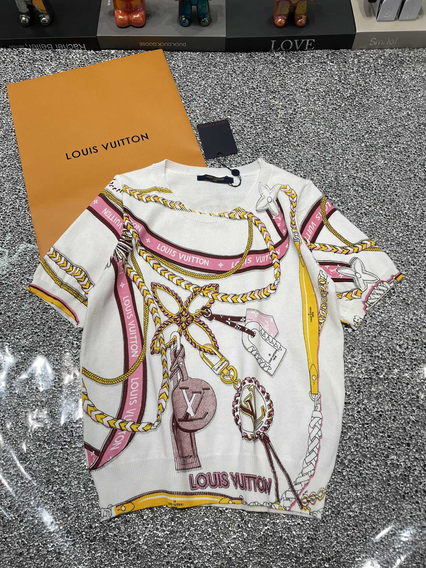 お洒落 2024 ルイヴィトン 新作 半袖Tシャツ コピー