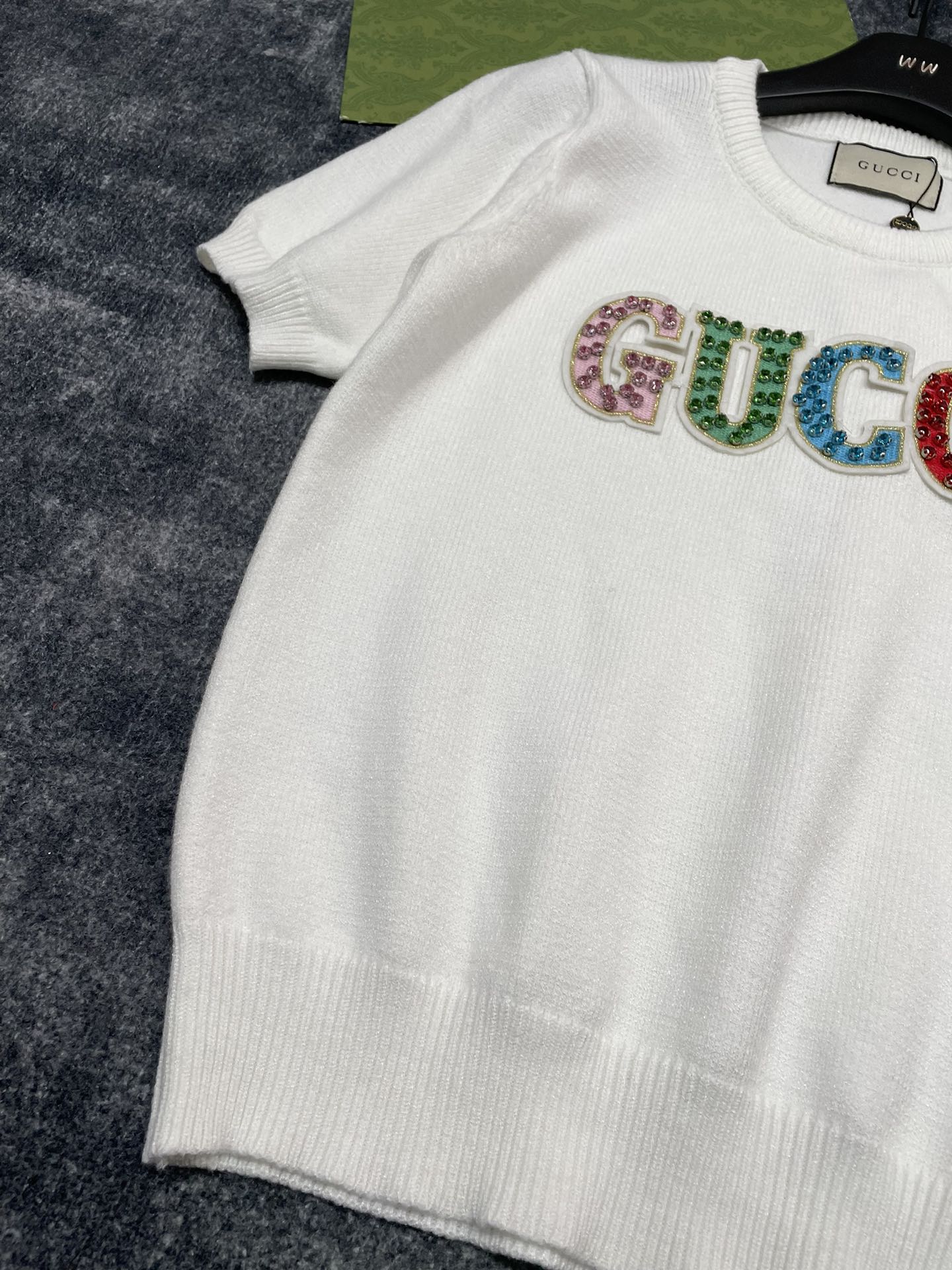 ☆超人気☆ 2024 グッチ 新作 半袖Tシャツ 偽物
