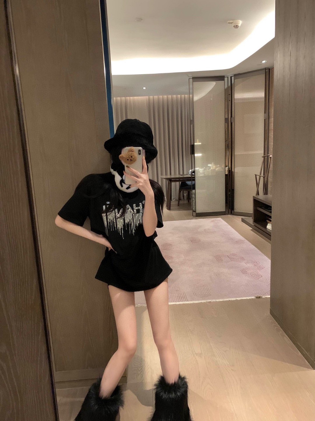 注目アイテム♡ 2024 シャネル 新作 半袖Tシャツ 偽物
