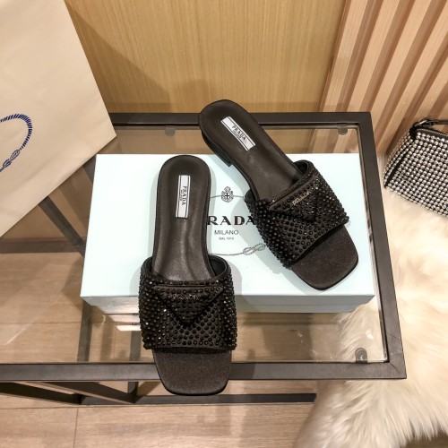 使い勝手良し 2024新作 プラダ サンダル-スリッパ スーパーコピー