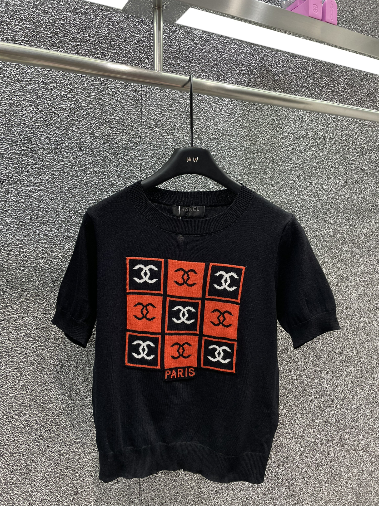 一目惚れ♪ 2024 シャネル 新作 半袖Tシャツ 偽物 3色