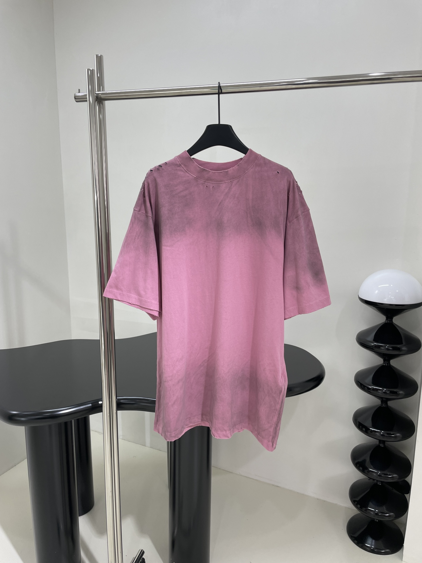 超希少！2024 バレンシアガ 新作 半袖Tシャツ コピー