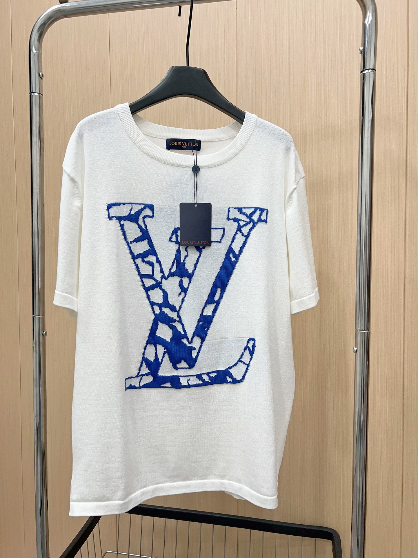 【大特価】2024 ルイヴィトン 新作 半袖Tシャツ 偽物