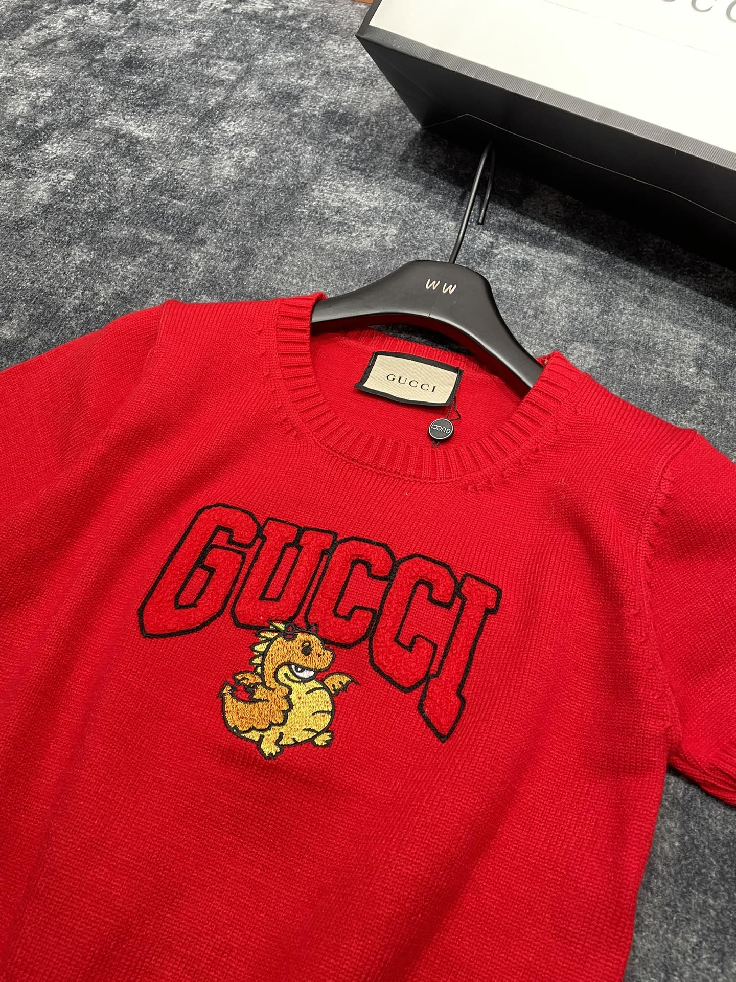 肌触り最高な 2024 グッチ 新作 半袖Tシャツ スーパーコピー