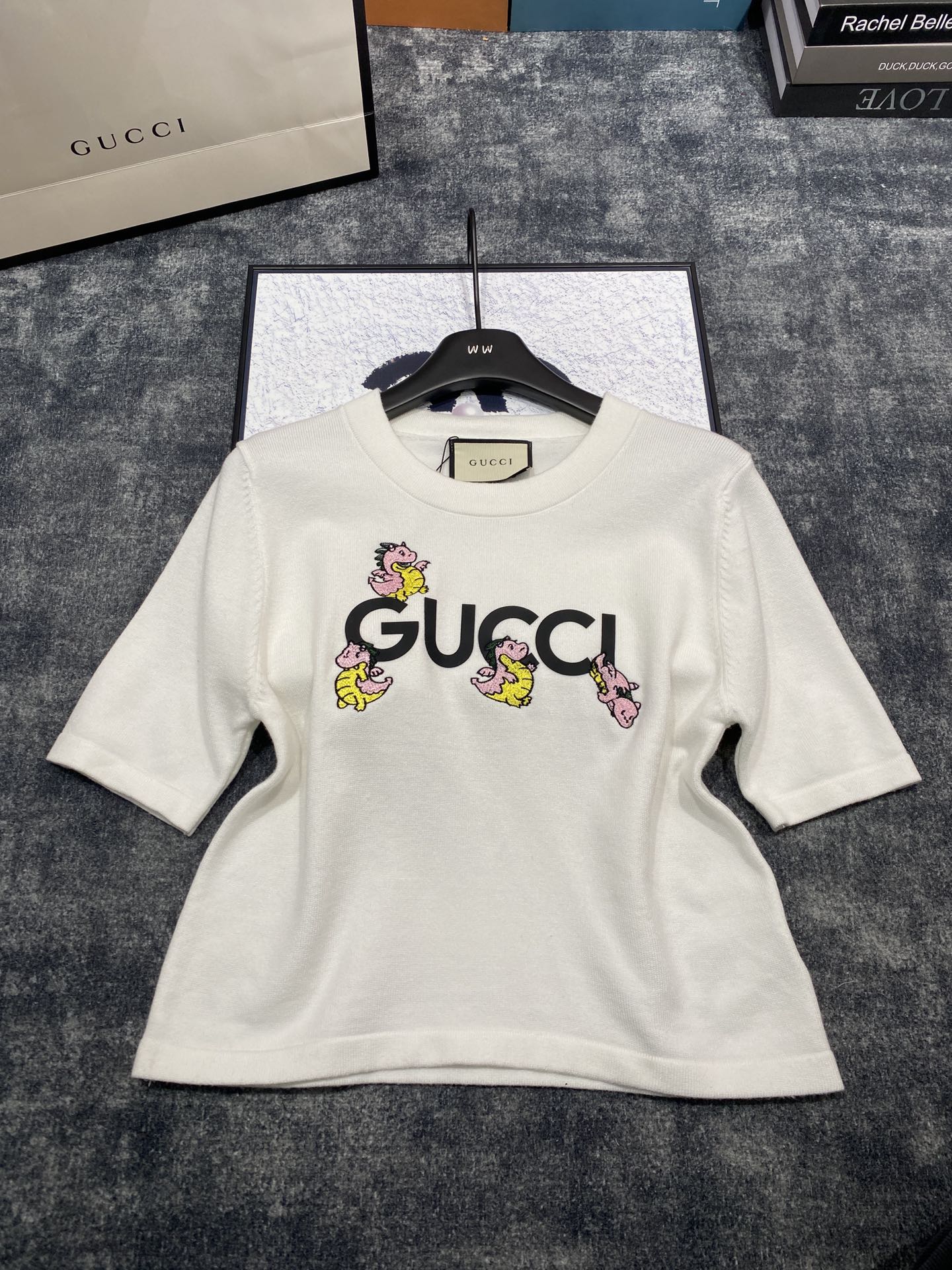 即発送！2024 グッチ 新作 半袖Tシャツ コピー