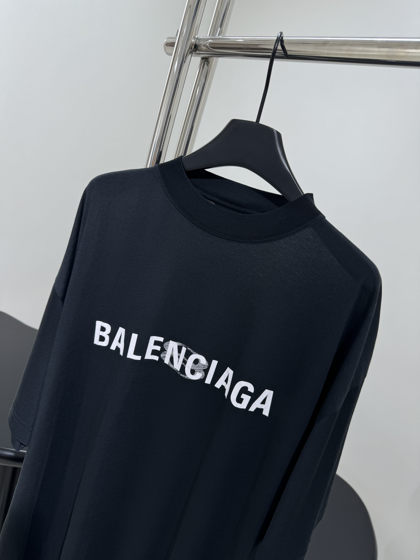 送料込 2024 バレンシアガ 新作 半袖Tシャツ コピー