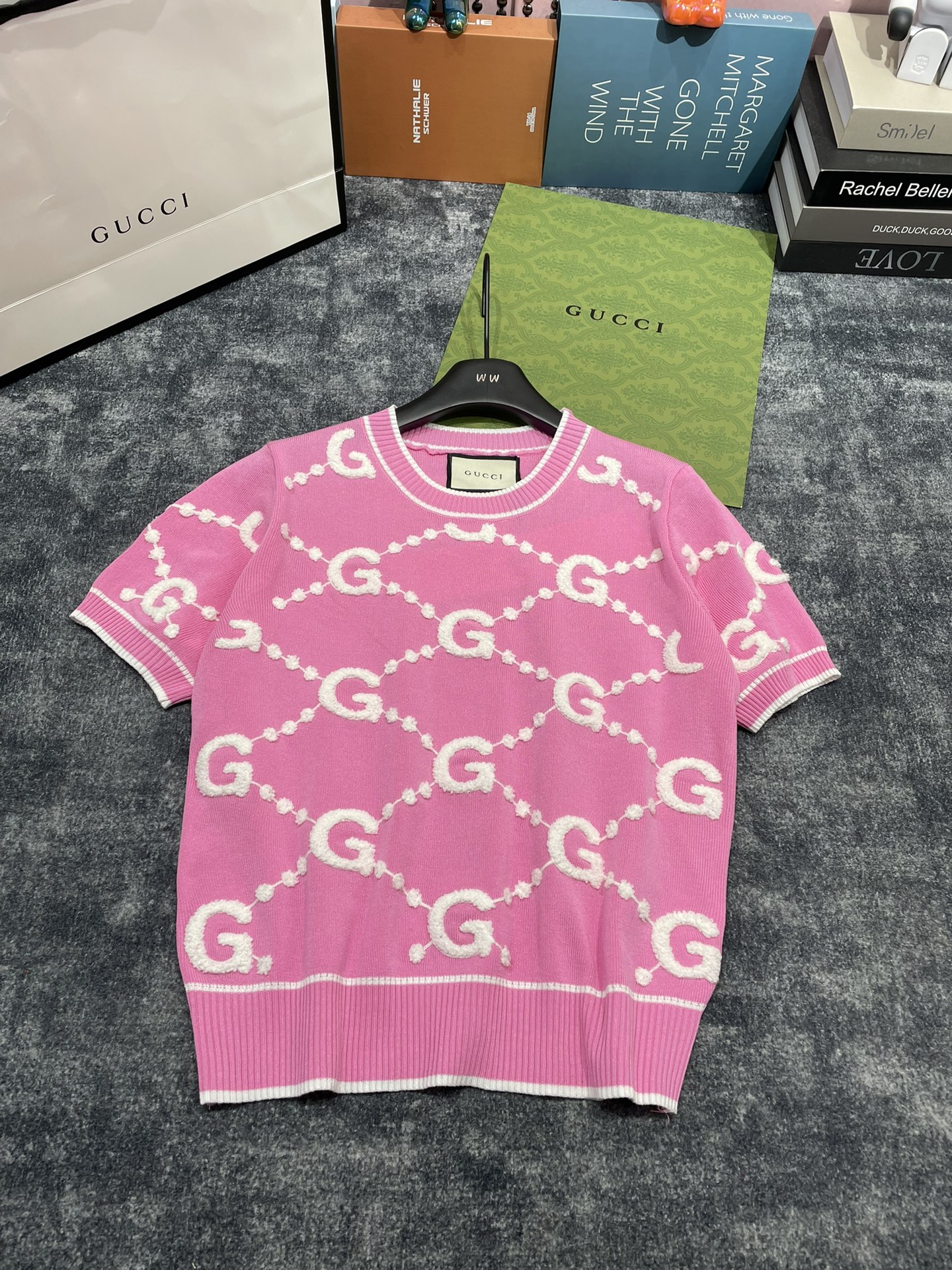 世界中で大人気♪ 2024 グッチ 新作 半袖Tシャツ コピー