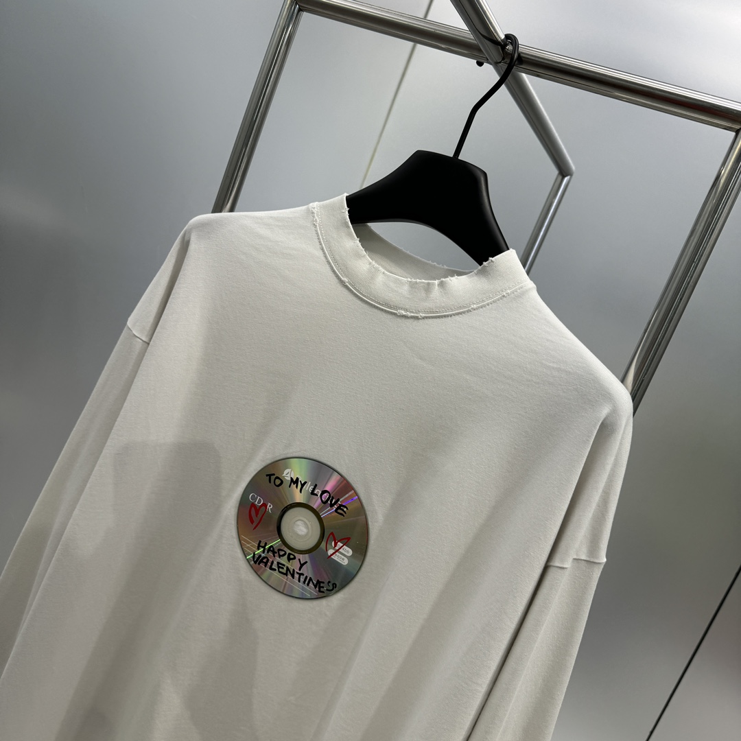 完売必至 ★ 2024 バレンシアガ 新作 長袖Tシャツ スーパーコピー