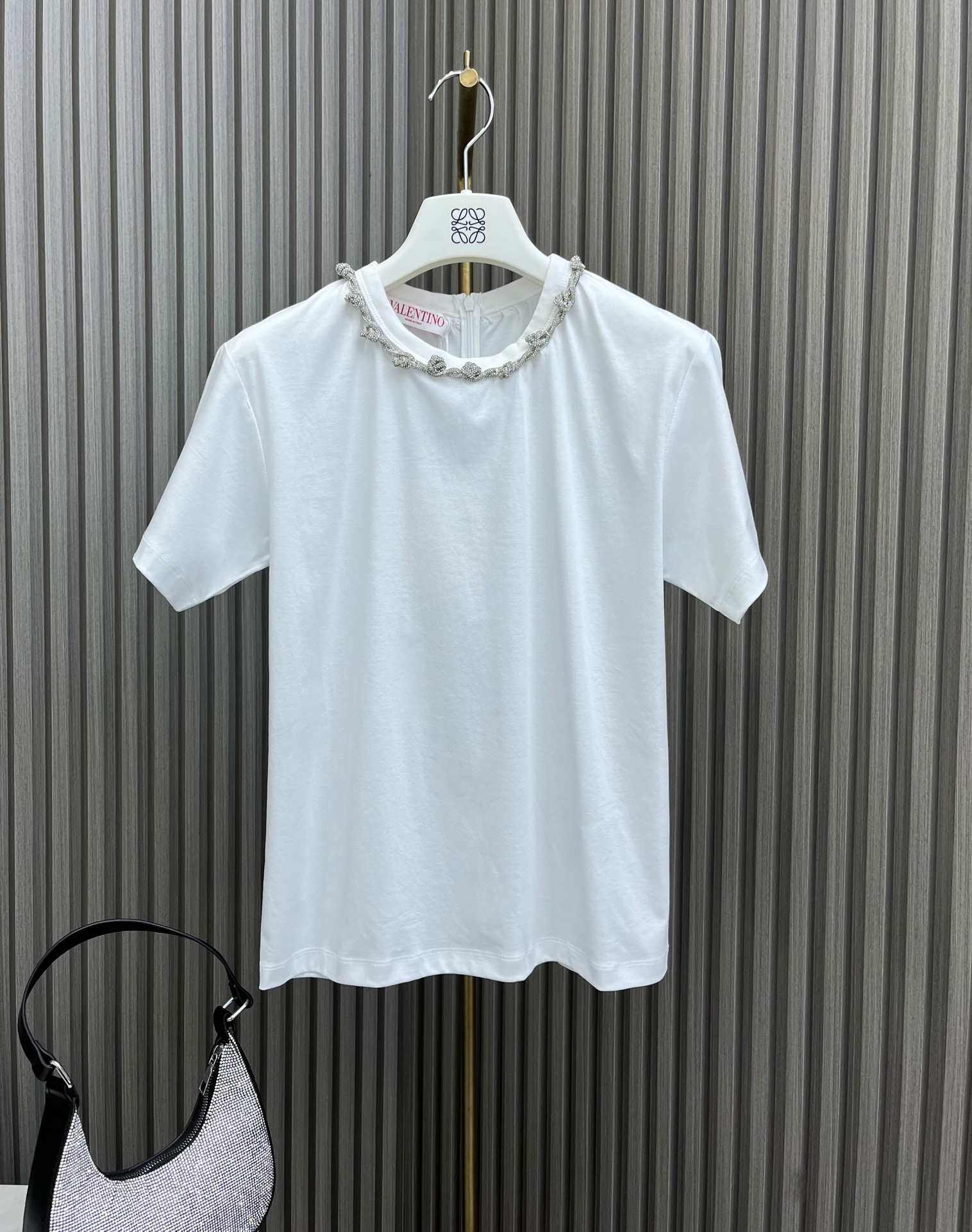 完売必至 ★ 2024 ヴァレンティノ 新作 半袖Tシャツ コピー