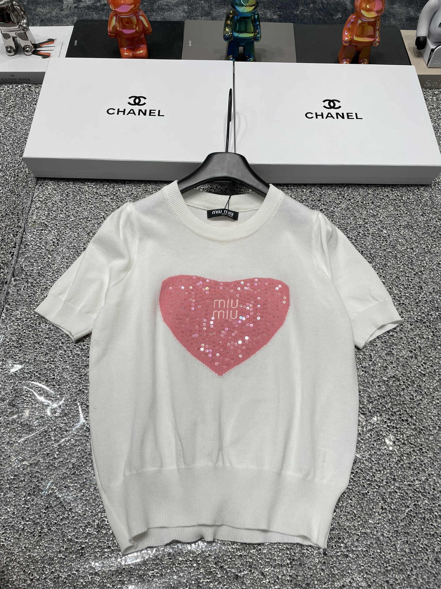 すぐ届く 2024 ミュウミュウ 新作 半袖Tシャツ コピー 3色