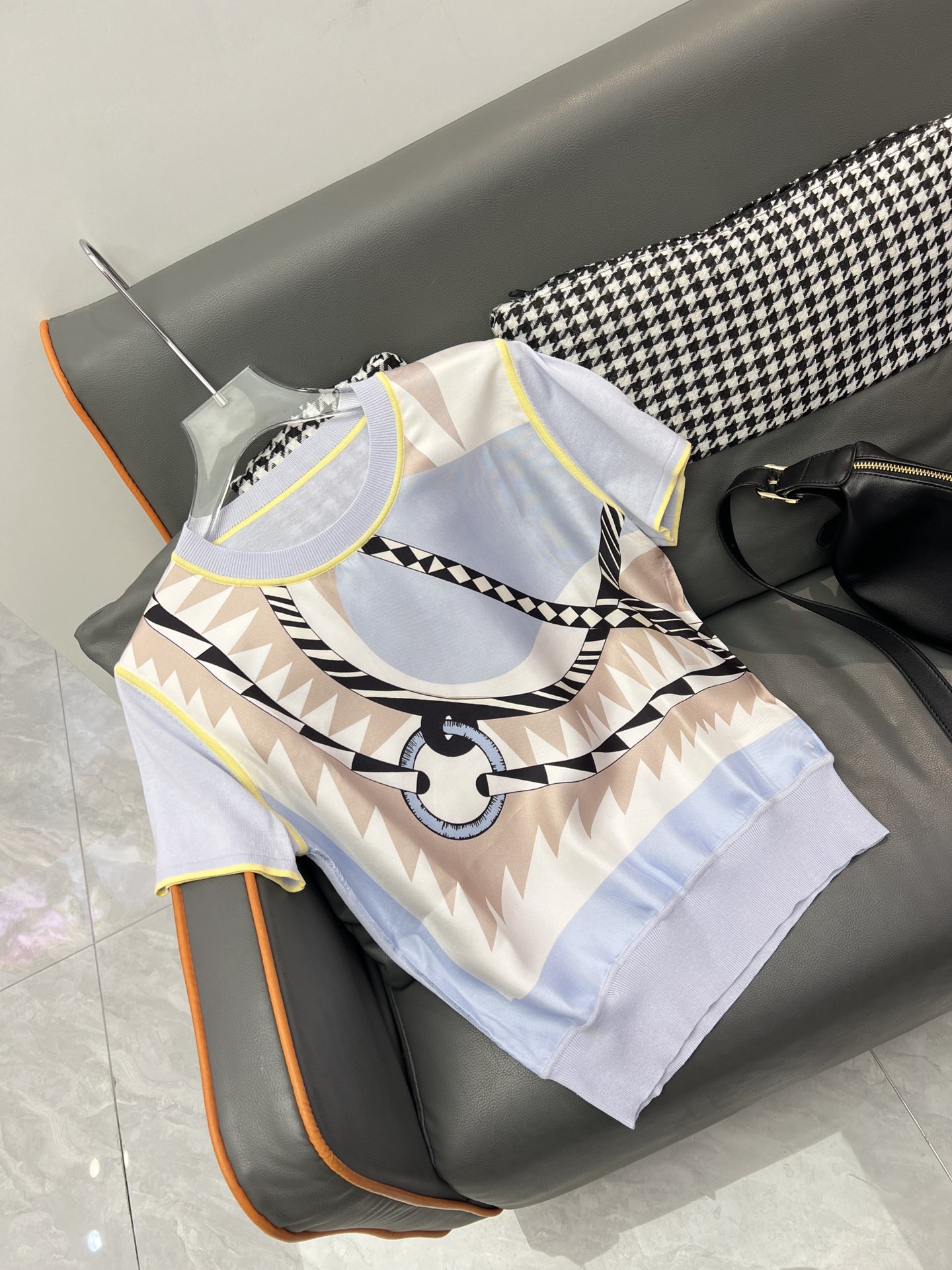 世界中で大人気♪ 2024 エルメス 新作 半袖Tシャツ コピー
