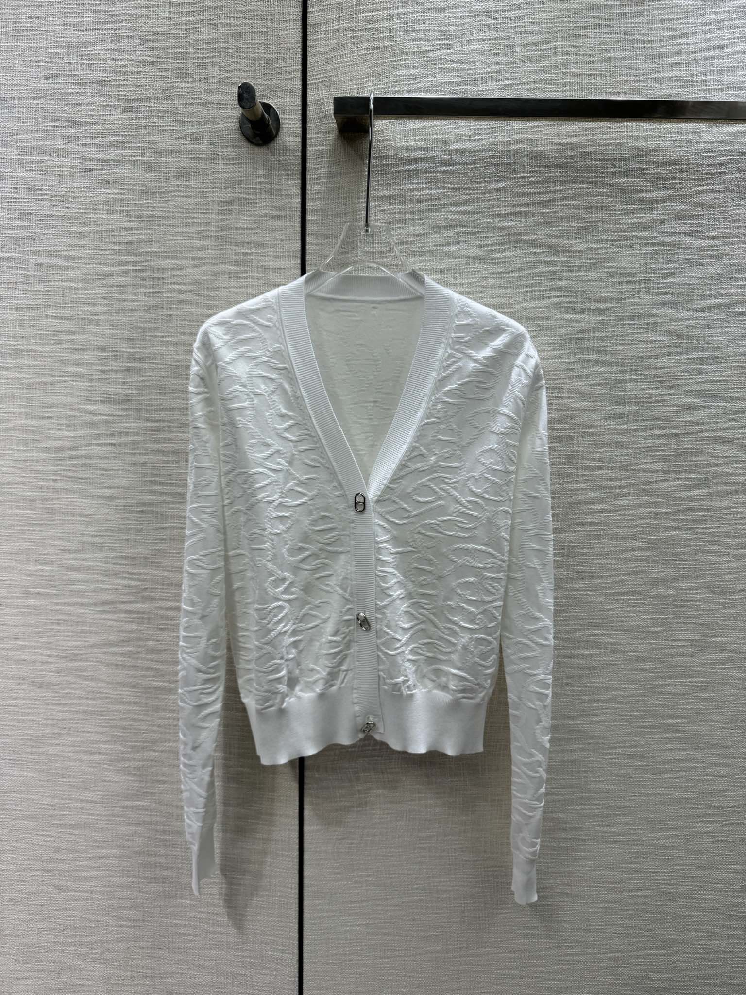 絶対欲しい！2024 エルメス 新作 長袖Tシャツ 偽物