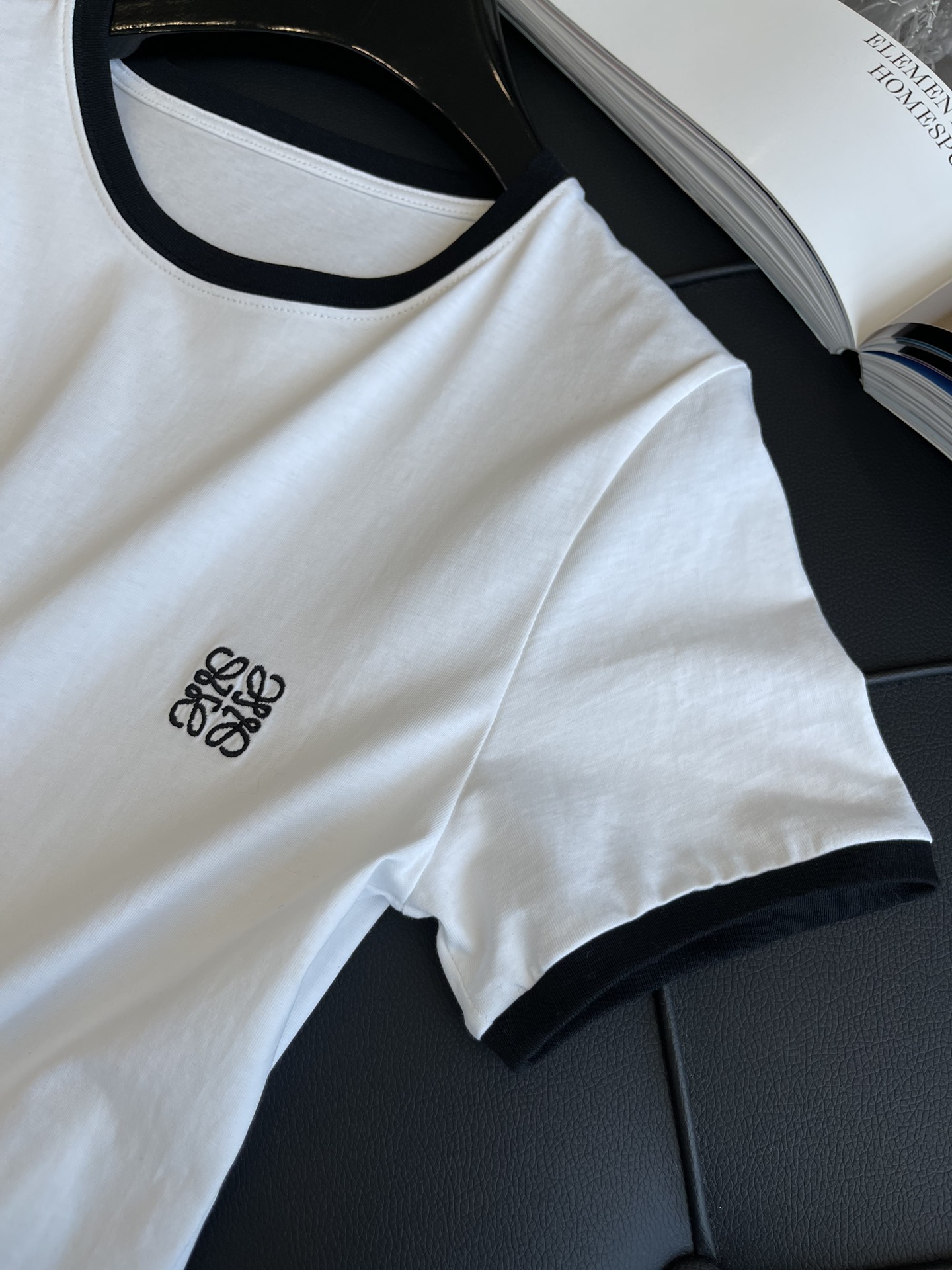 完売前に！2024 ロエベ 新作 半袖Tシャツ コピー 2色
