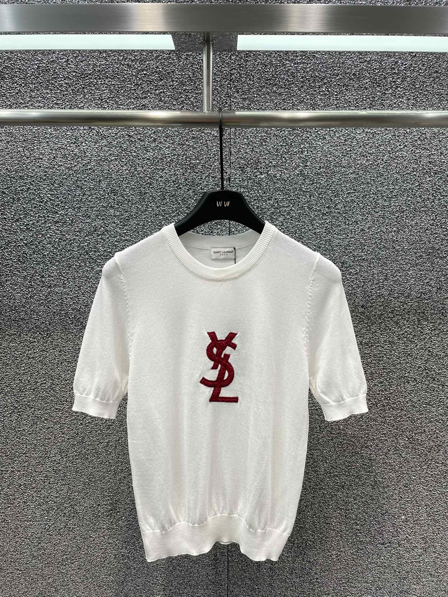 注目アイテム♡ 2024 イヴサンローラン 新作 半袖Tシャツ コピー 2色
