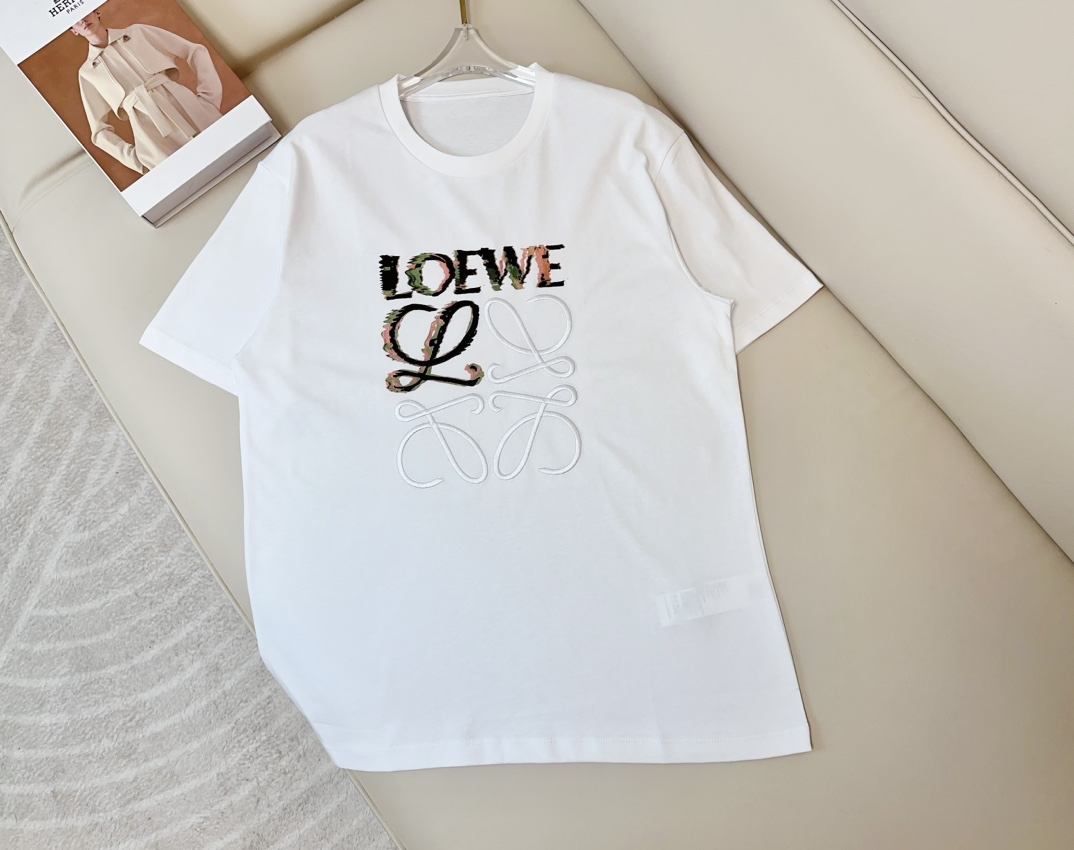 累積売上総額第１位！2024 ロエベ 新作 半袖Tシャツ コピー