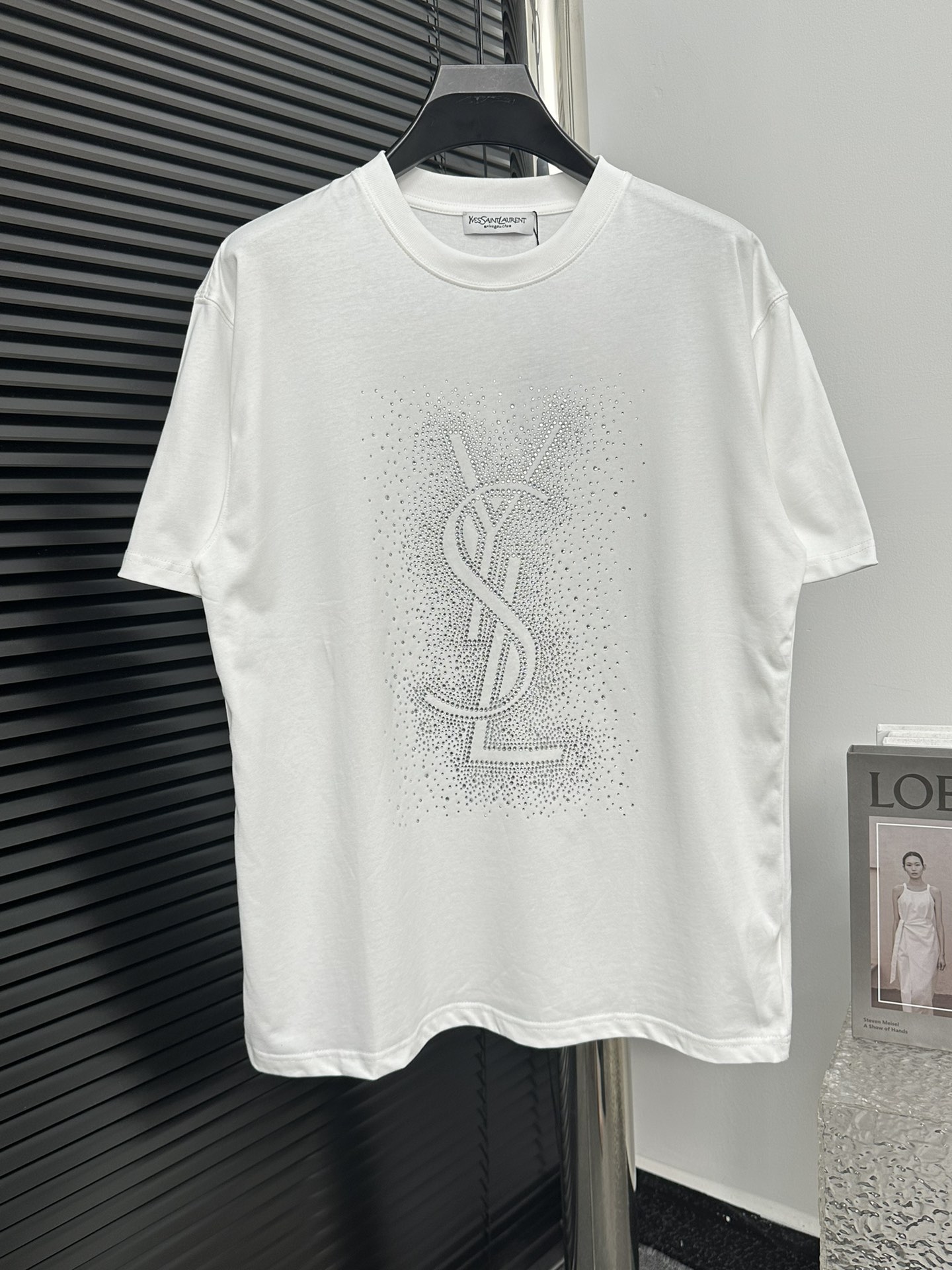 希少♪限定 2024 イヴサンローラン 新作 半袖Tシャツ コピー