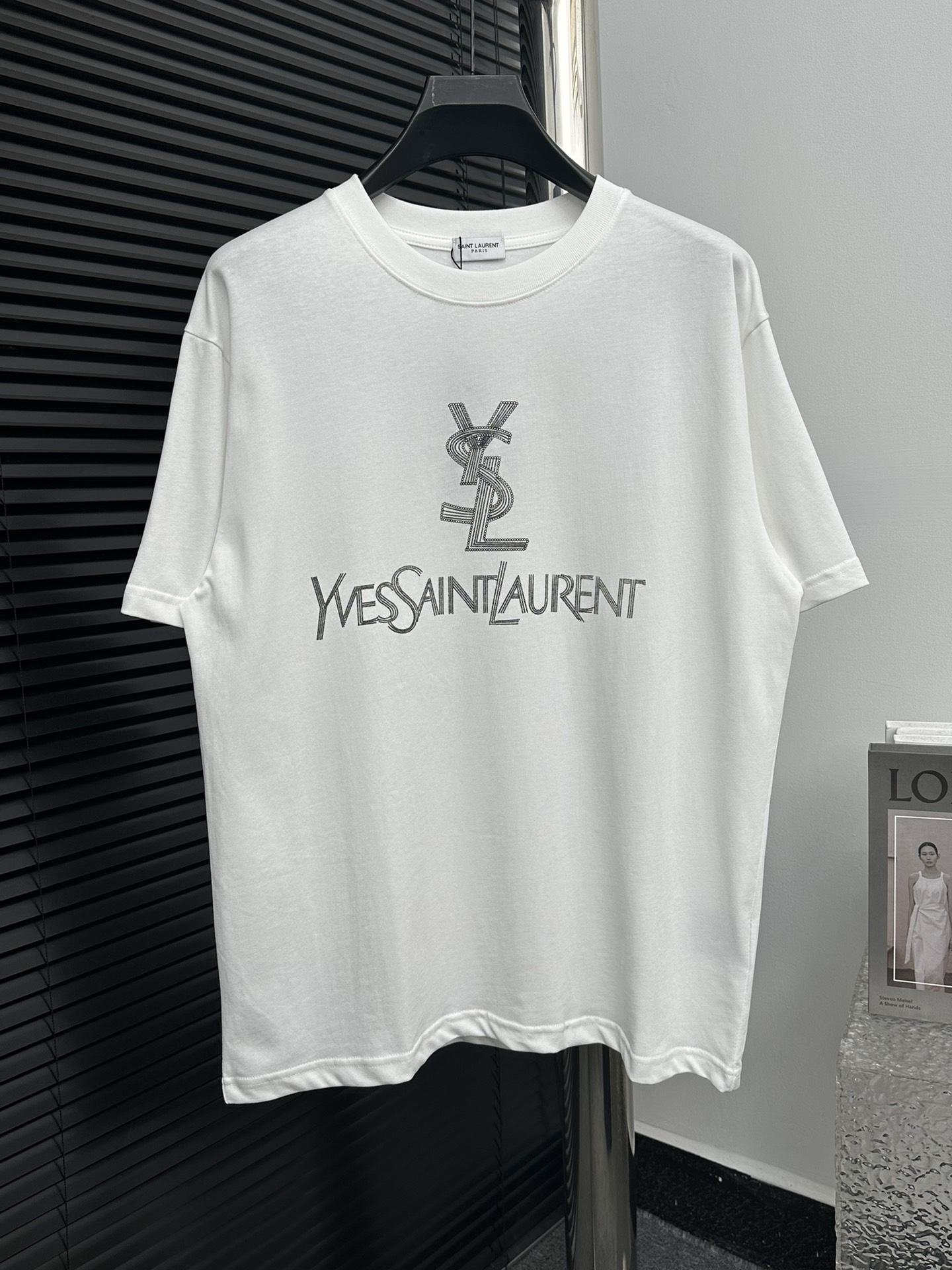 ★日本!!人気！2024 イヴサンローラン 新作 半袖Tシャツ コピー