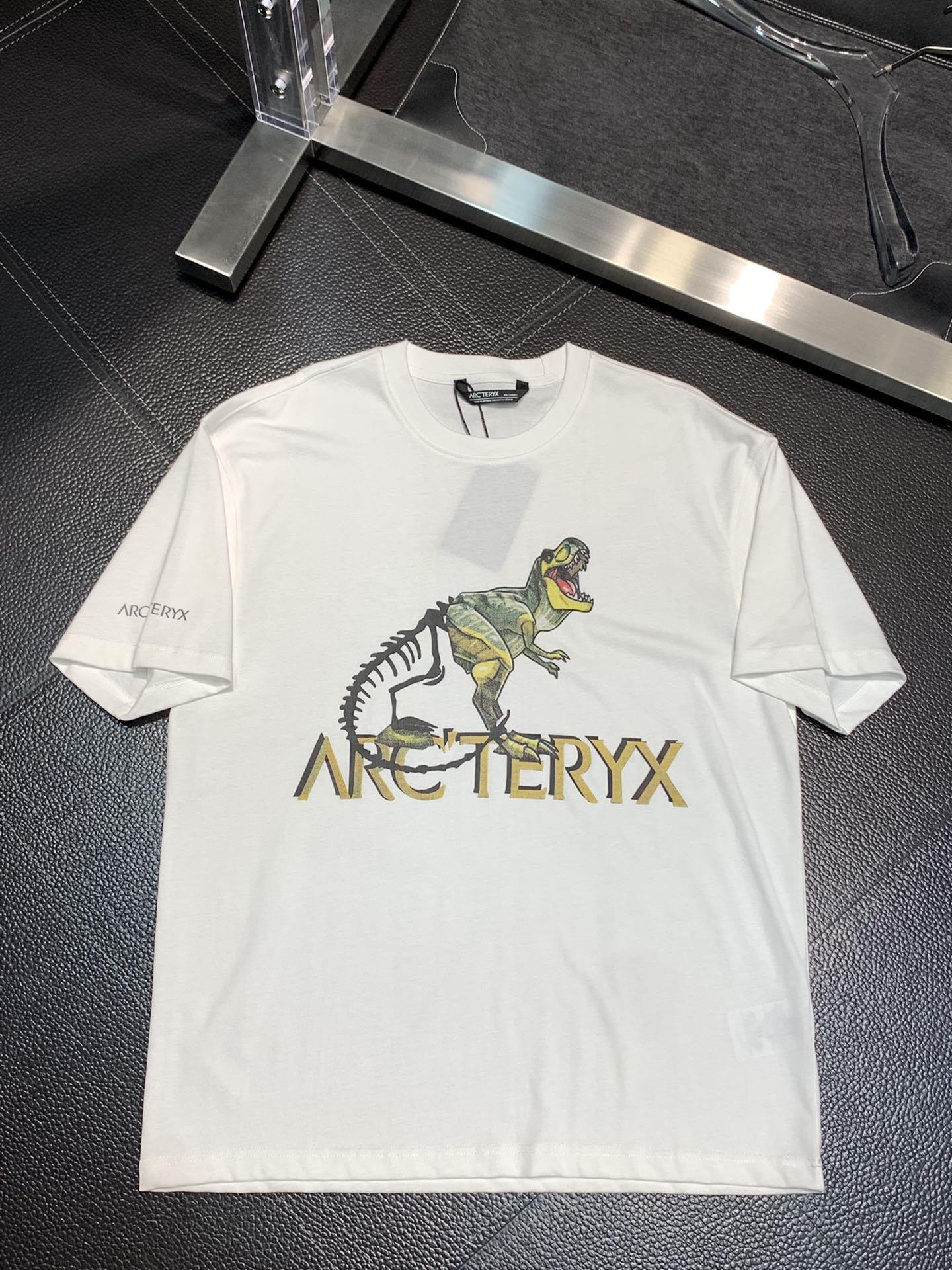 売上総額１位！2024 アークテリクス 新作 半袖Tシャツ コピー