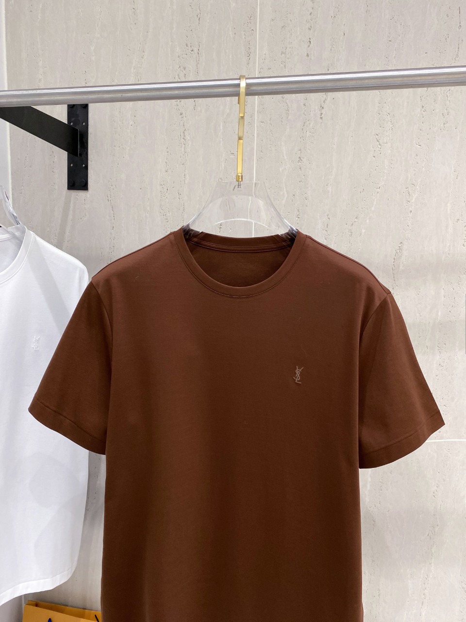 ☆超人気☆ 2024 イヴサンローラン 新作 半袖Tシャツ コピー