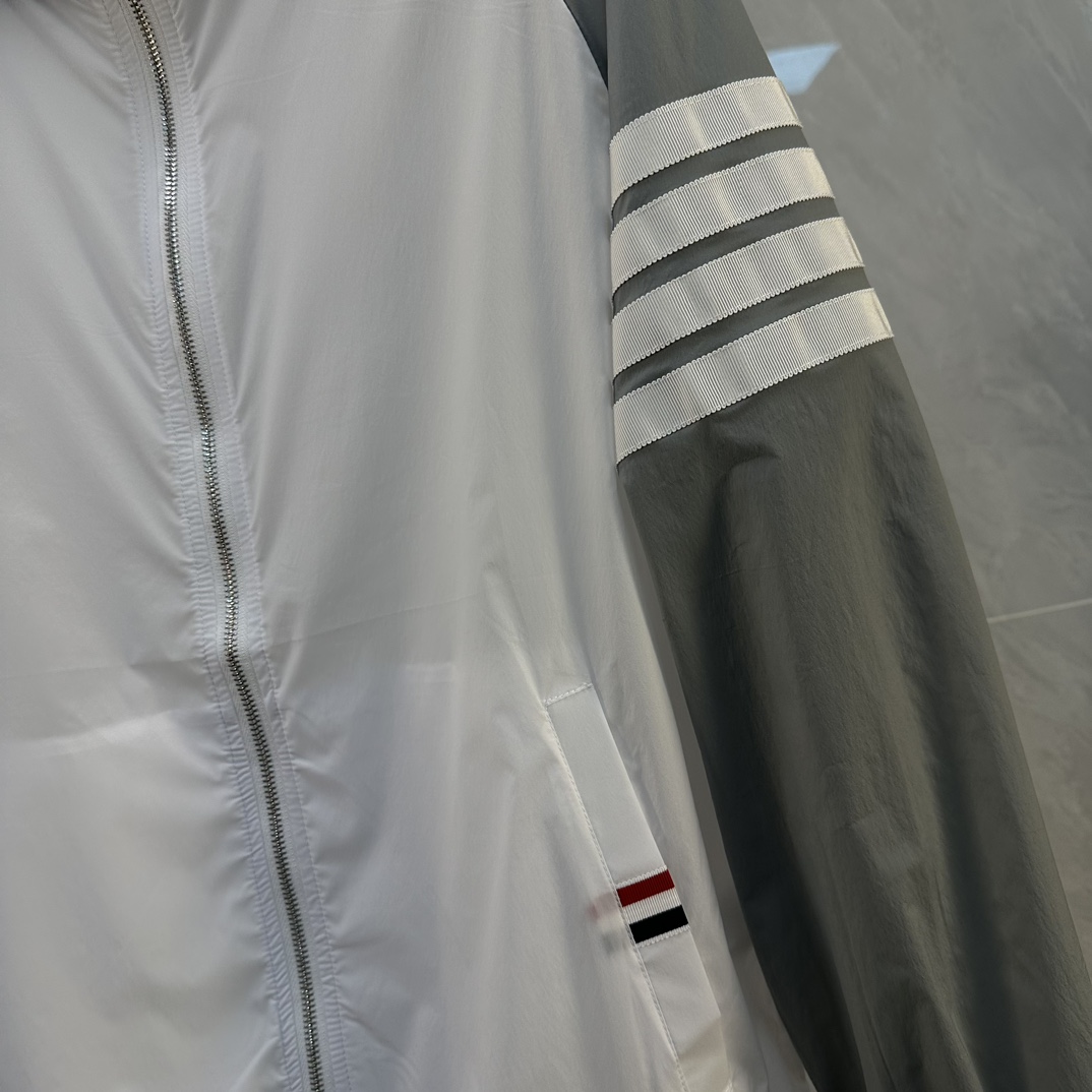 高品質♪♪♪ 2024 トム·ブラウン 新作 日焼け止め服 コピー