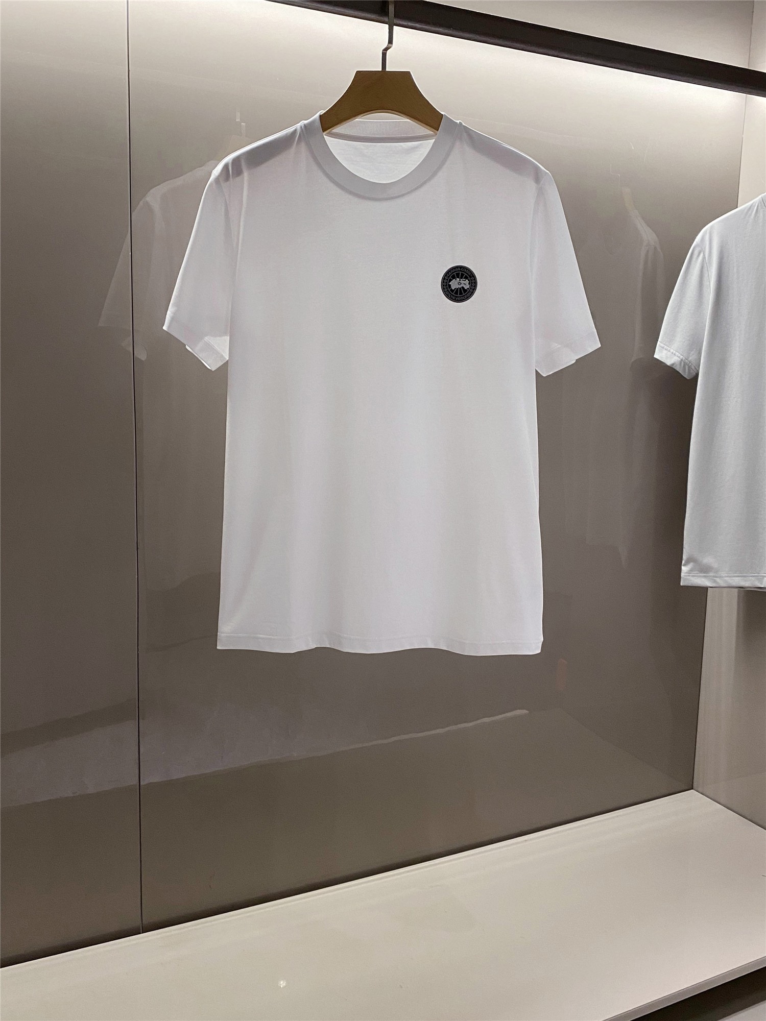 世界中で大人気♪ 2024 カナダグース 新作 半袖Tシャツ 偽物