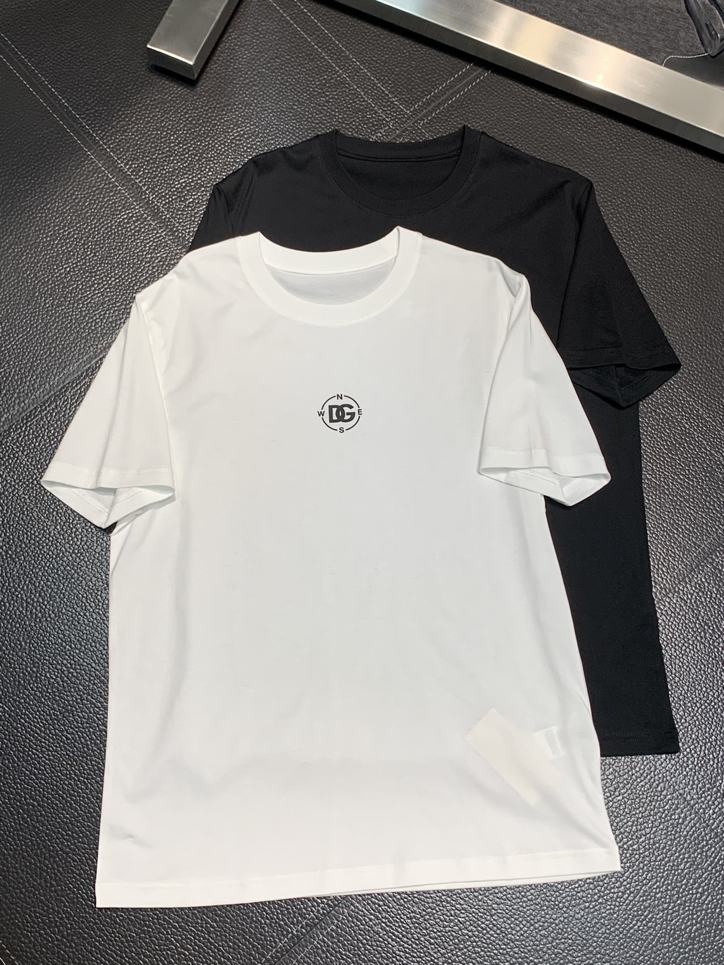 完売必至 2024 ドルチェ&ガッバーナ 新作 半袖Tシャツ コピー 2色