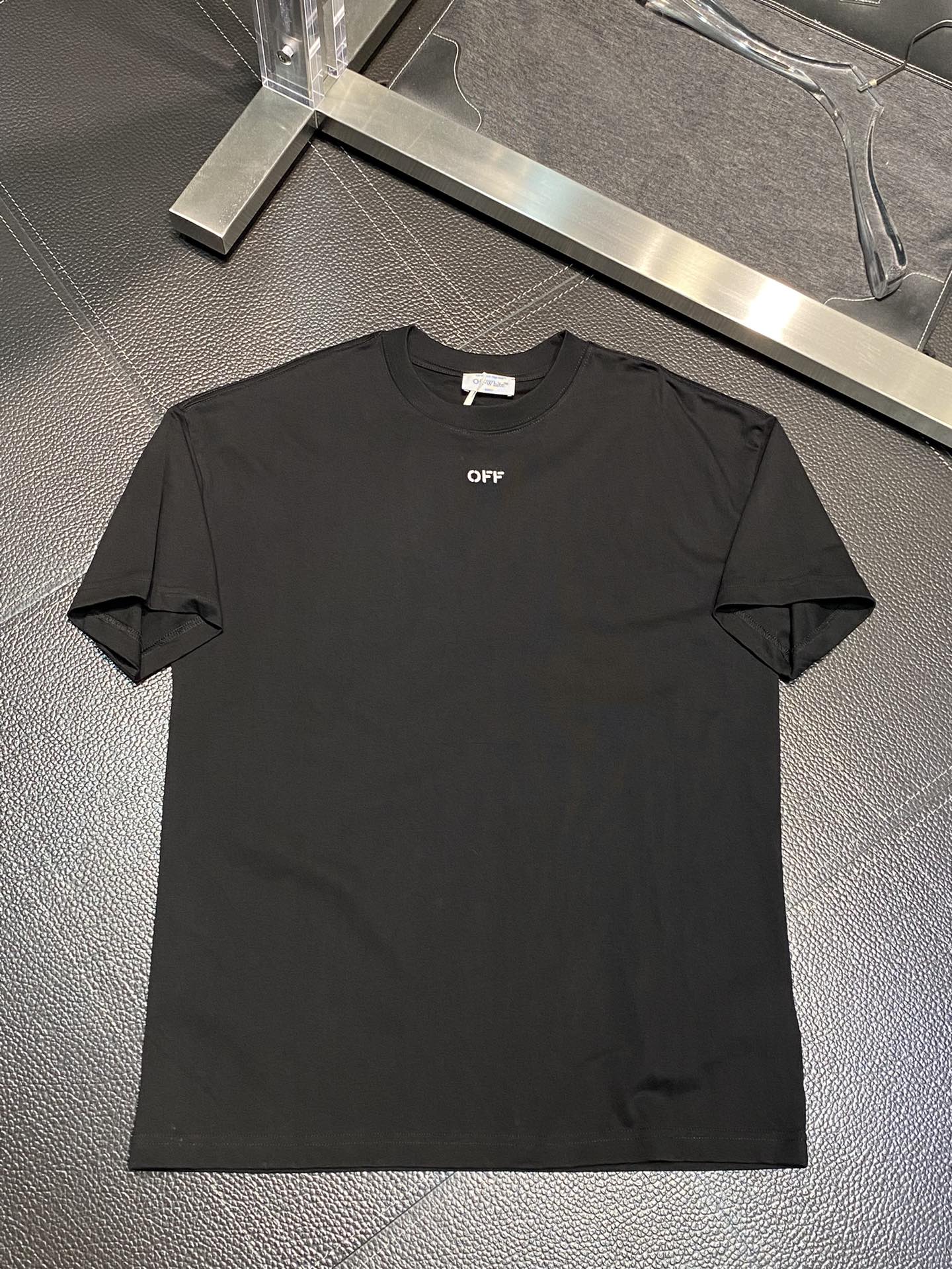 入手困難！2024 オフホワイト 新作 半袖Tシャツ スーパーコピー 2色
