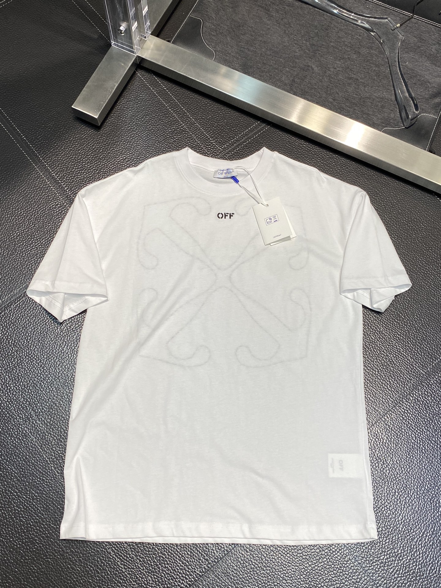 完売必至 2024 オフホワイト 新作 半袖Tシャツ 偽物 2色