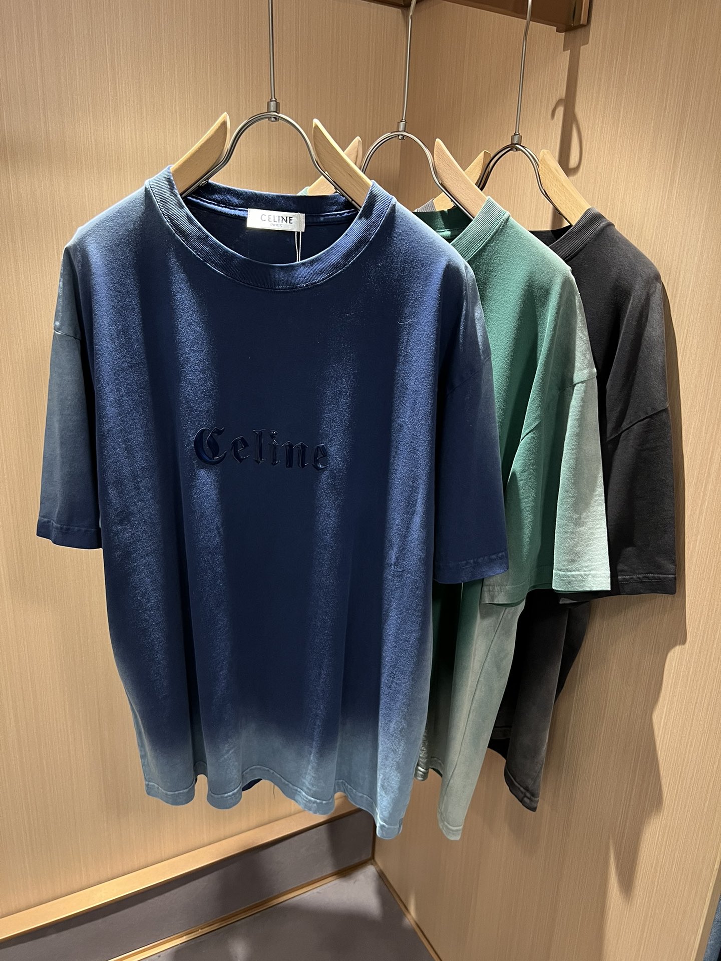 ☆超人気☆ 2024 セリーヌ 新作 半袖Tシャツ コピー