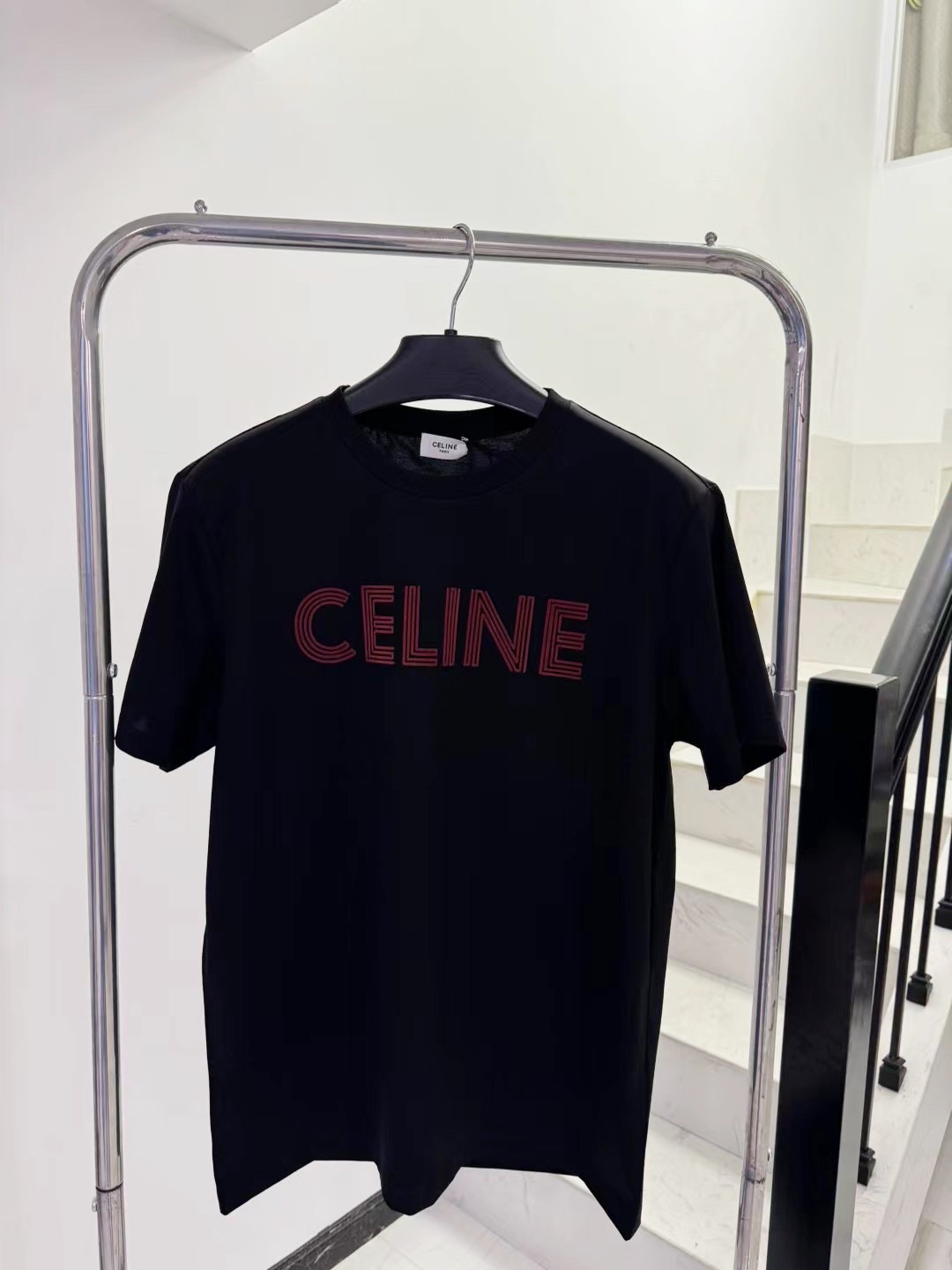 使い勝手良 2024 セリーヌ 新作 半袖Tシャツ 偽物 2色