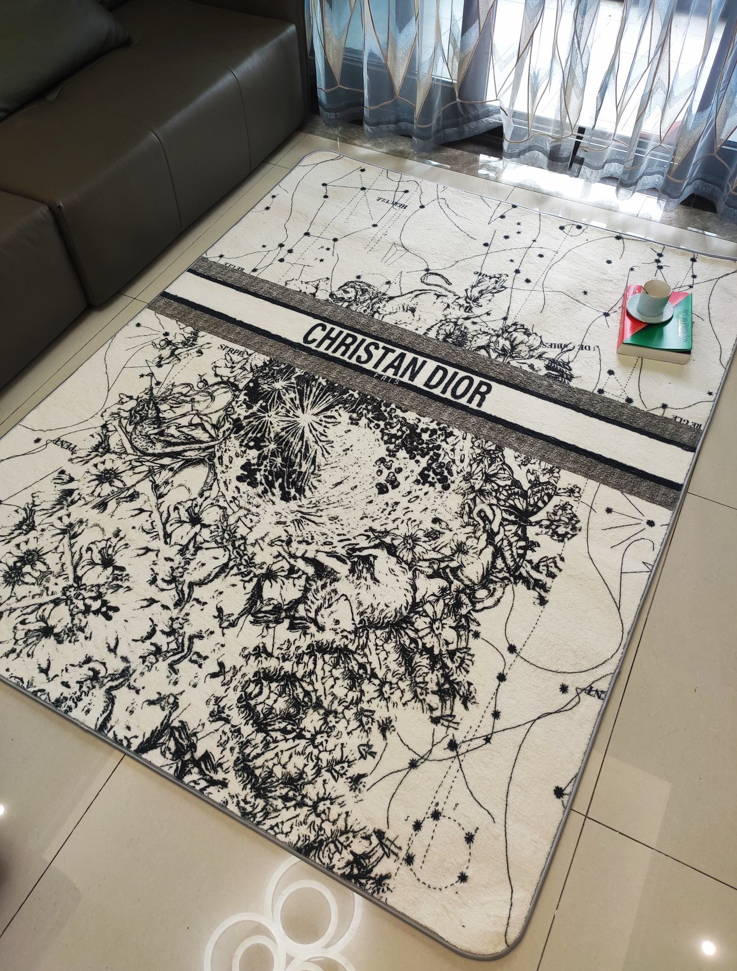 高品質 ディオール 2024新作 カーペット絨毯 人気カーペット新品 オールシーズン 絨毯新居マット 新居寝具用品