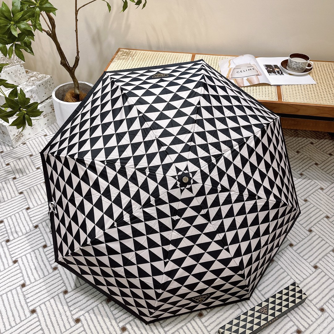 【大特価】2024 プラダ 新作 雨晴兼用折りたたみ傘 自動開閉 スーパーコピー