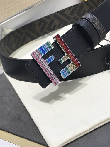 使い勝手良 フェンディ 新作 メンズベルト 偽物 35mm