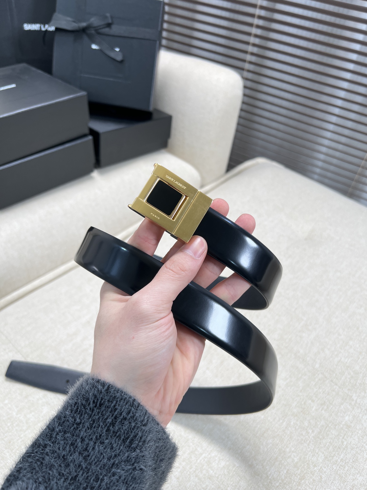 激安価格！イヴサンローラン 新作 レディースベルト スーパーコピー 30mm