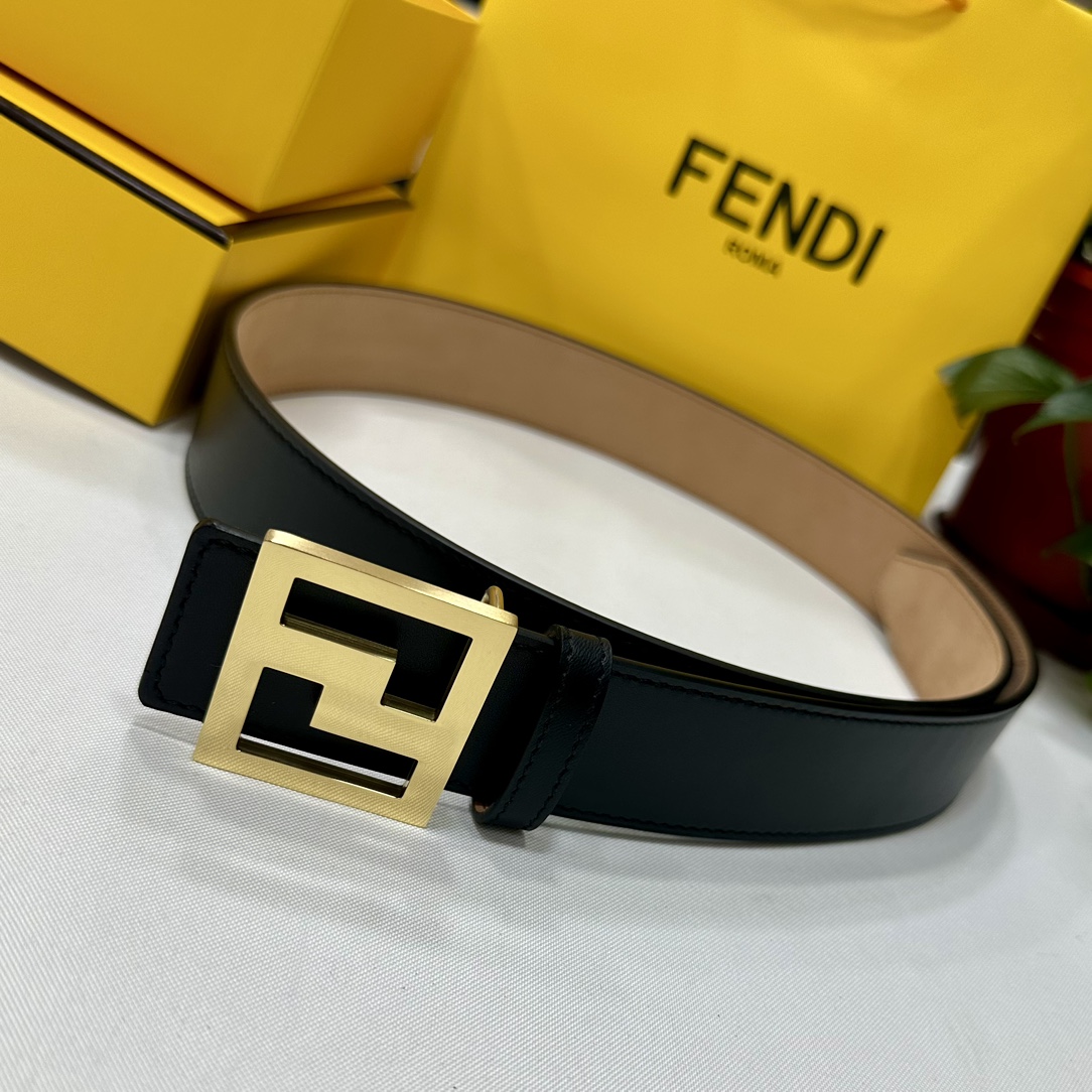 高品質 フェンディ 新作 メンズベルト 偽物 40mm