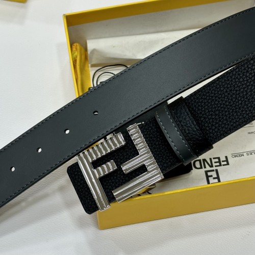 入手困難！フェンディ 新作 メンズベルト 偽物 40mm