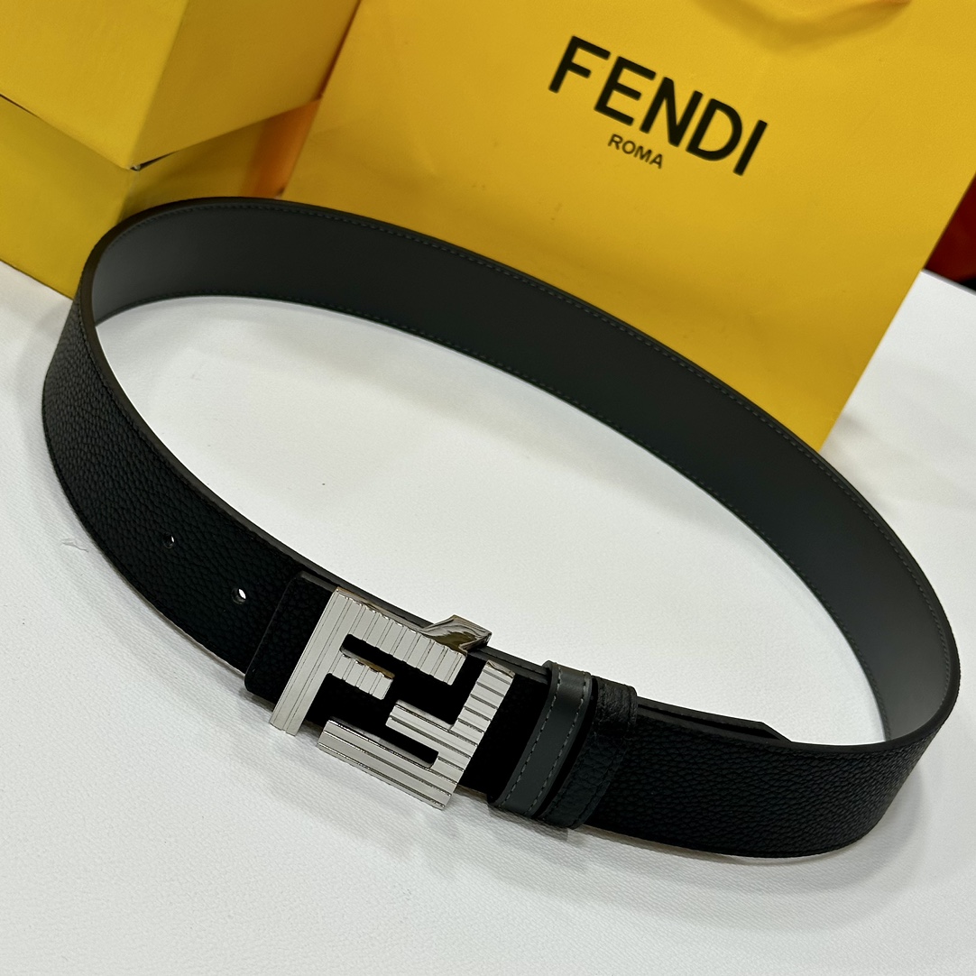 入手困難！フェンディ 新作 メンズベルト 偽物 40mm