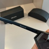 目を惹くカラー 2024 プラダ 新作 サングラス スーパーコピー