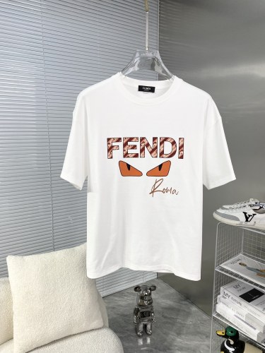 使い勝手良 2024 フェンディ 新作 半袖Tシャツ 偽物 2色