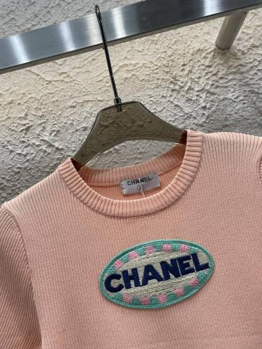 使い勝手良 2025 シャネル 新作 半袖Tシャツ スーパーコピー