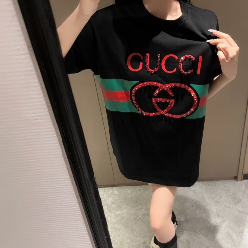 人気No1 2025 グッチ 新作 半袖Tシャツ 偽物