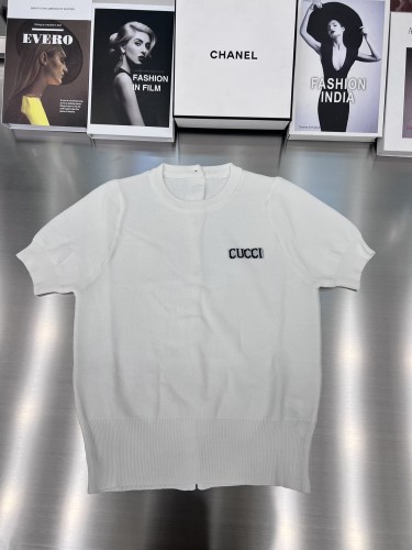 絶対欲しい！2025 グッチ 新作 半袖Tシャツ コピー 2色