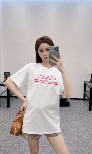 高品質 2025 グッチ 新作 半袖Tシャツ スーパーコピー