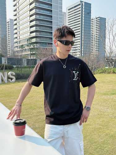 使い勝手良し 2025 ルイヴィトン 新作 半袖Tシャツ 偽物