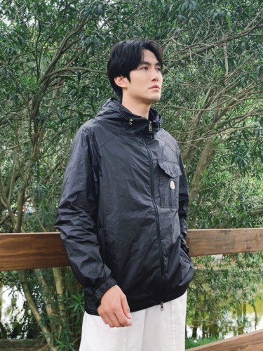 肌触り最高な 2025 モンクレール 新作 日焼け止め服 コピー