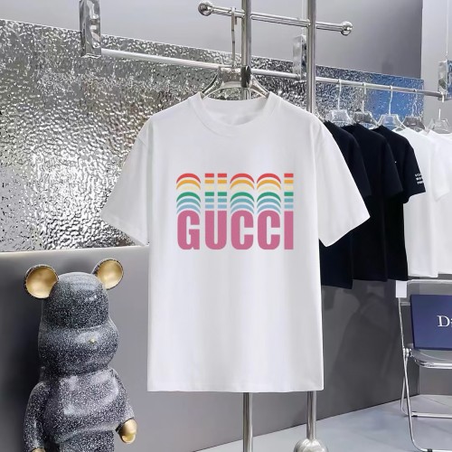 超希少！2025 グッチ 新作 半袖Tシャツ コピー