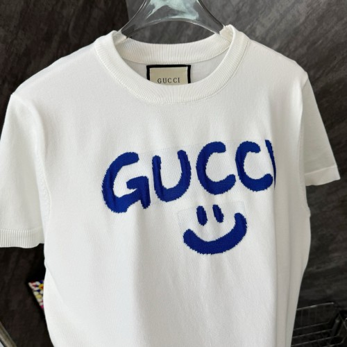 入手困難品！2025 グッチ 新作 半袖Tシャツ 偽物