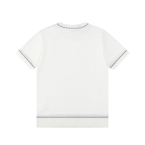 おすすめ 2025 フェンディ 新作 半袖Tシャツ スーパーコピー