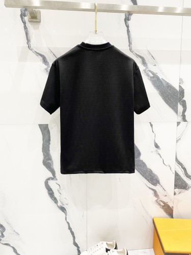 超希少！2025 フェンディ 新作 半袖Tシャツ 偽物